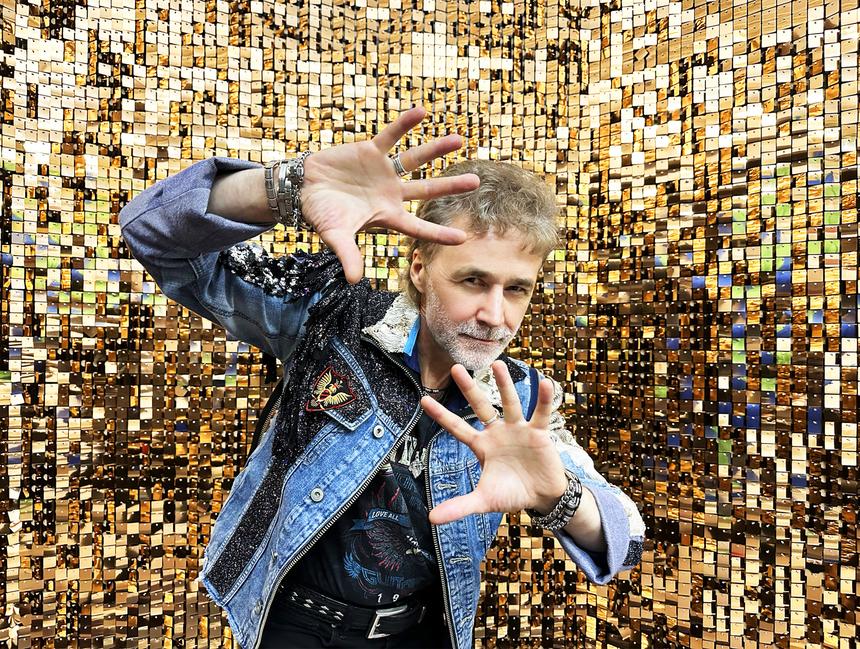 Лидер «Миража» Горбашов объяснил, почему уехавшие из России артисты не состоятся за рубежом