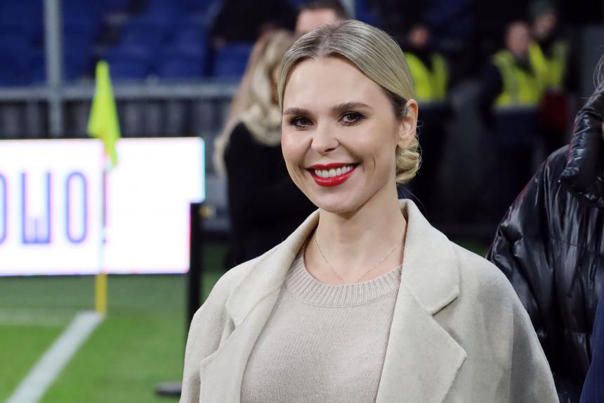 «Я не Полина и не Телегина»: Пелагея устроила скандал на ПМЭФ