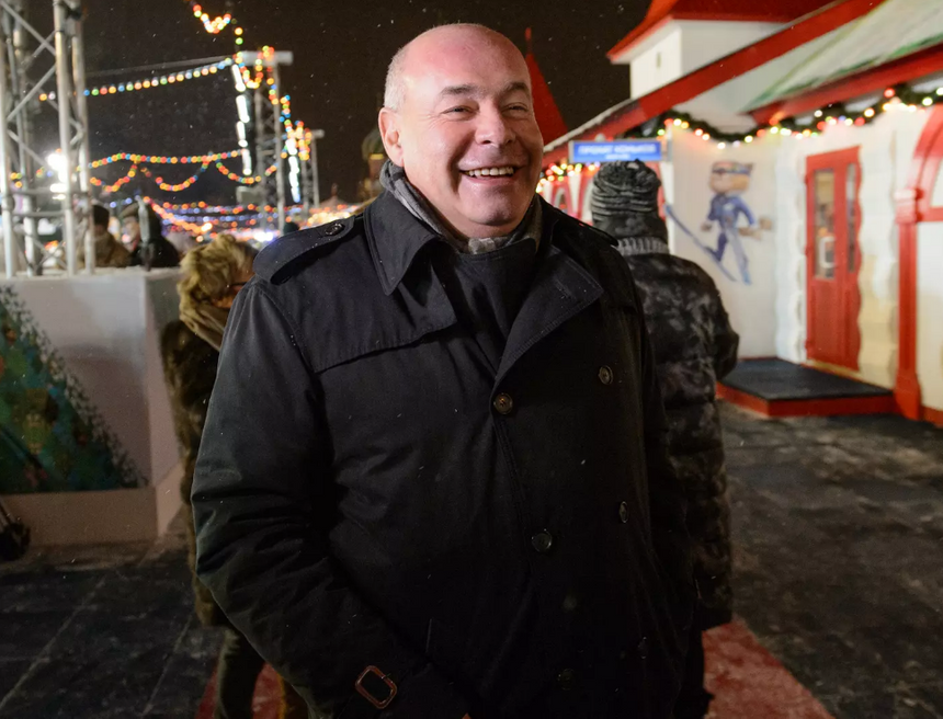 Михаил Швыдкой призвал уделять меньше внимания артистам, уехавшим из России