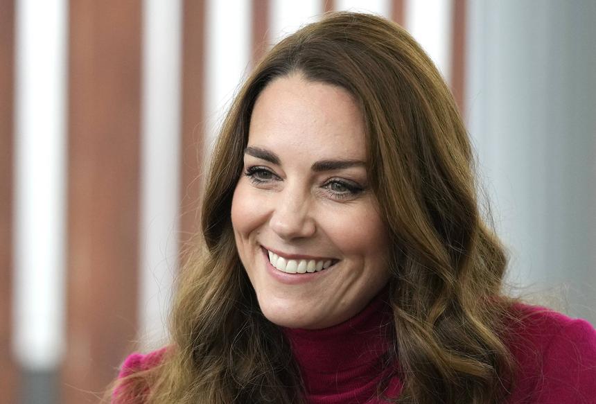 «Очень надеюсь, что вскоре смогу снова представлять вас»: больная раком Кейт Миддлтон прервала молчание