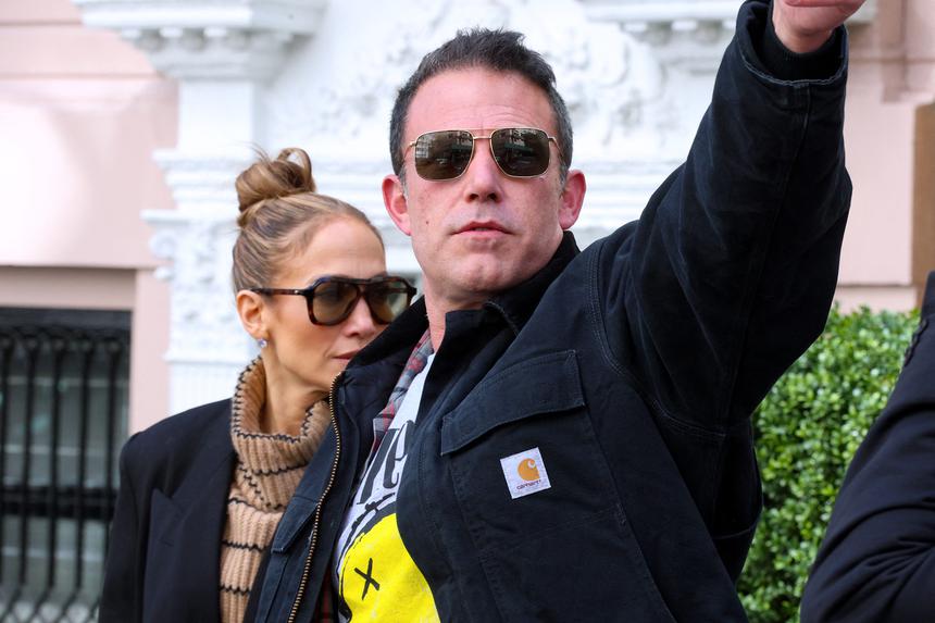 Бен Аффлек начал регулярно пить на фоне проблем в браке с Дженнифер Лопес