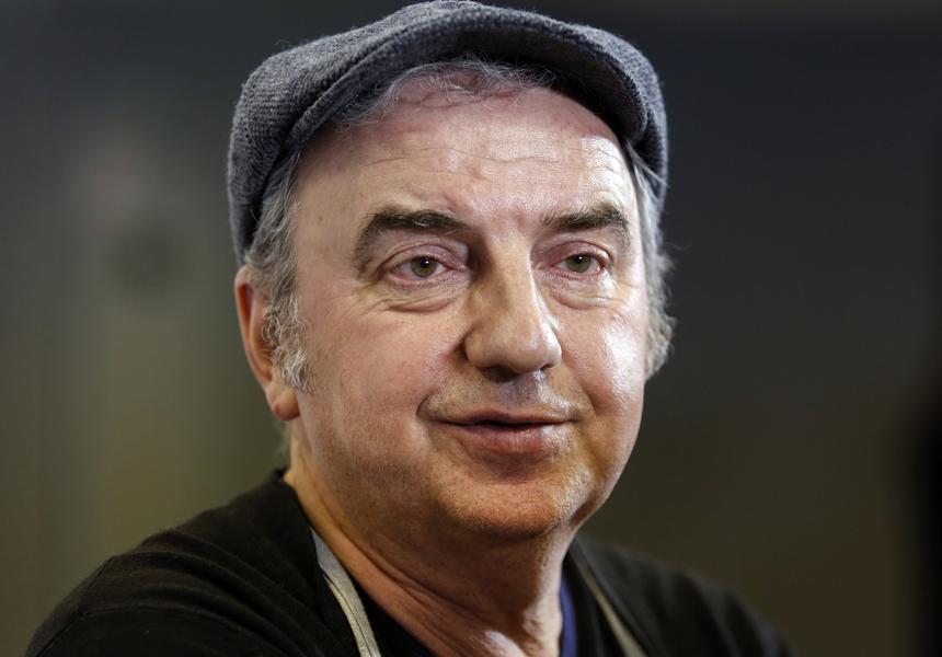 «Фастфуд»: солист «Чайфа» раскритиковал написанную ИИ музыку