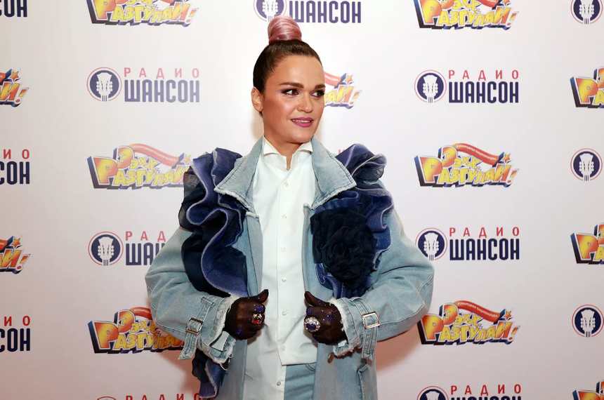 Певица Слава ответила на обвинения в алкоголизме