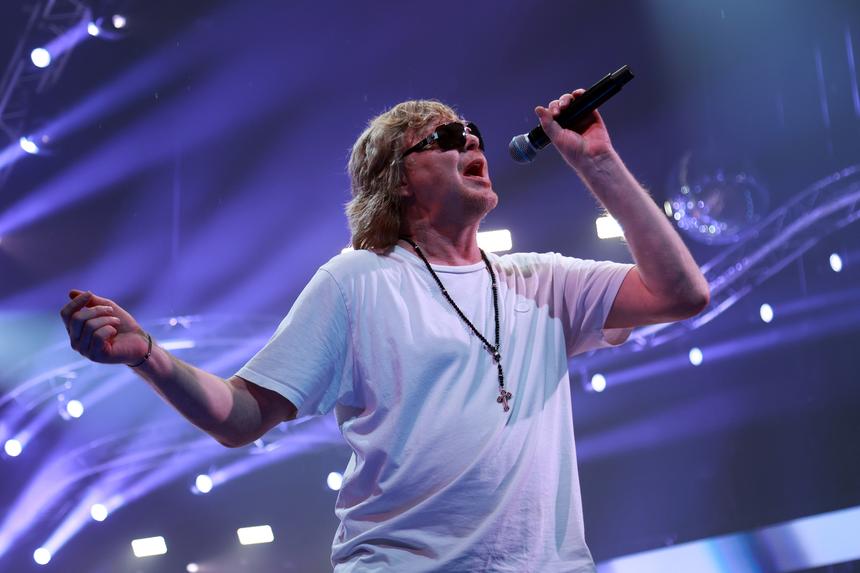 «Я мог уволить»: Григорьев-Апполонов назвал причину ухода солистов из «Иванушек»