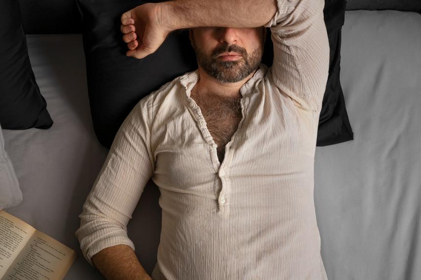 Таракан заполз в ухо спящему жителю Серпухова: извлекать пришлось в больничных условиях