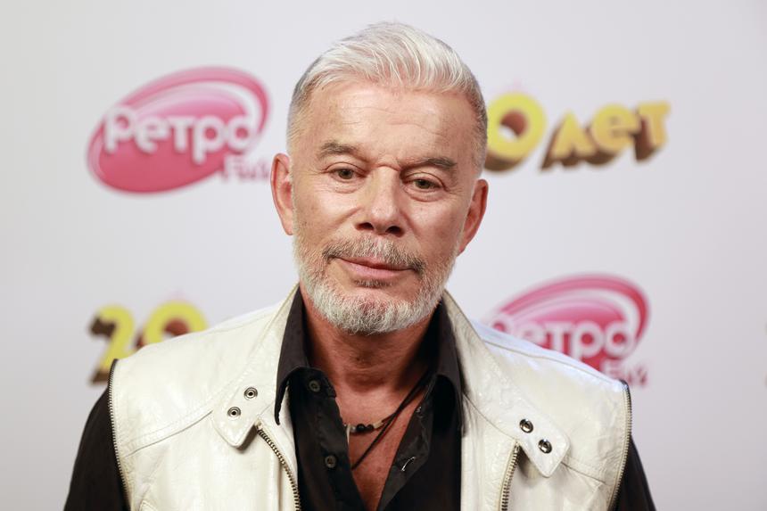 «Не могу к зрителям выйти с пузом»: 72-летний Олег Газманов рассказал о своем здоровье