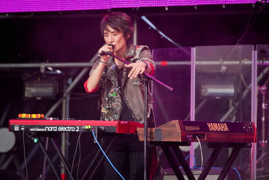 Певица Земфира* вернулась в Россию: понадобилось лечение