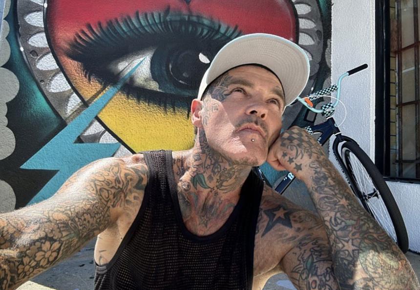 Умер в 49 лет фронтмен группы Crazy Town Сет Бинзер