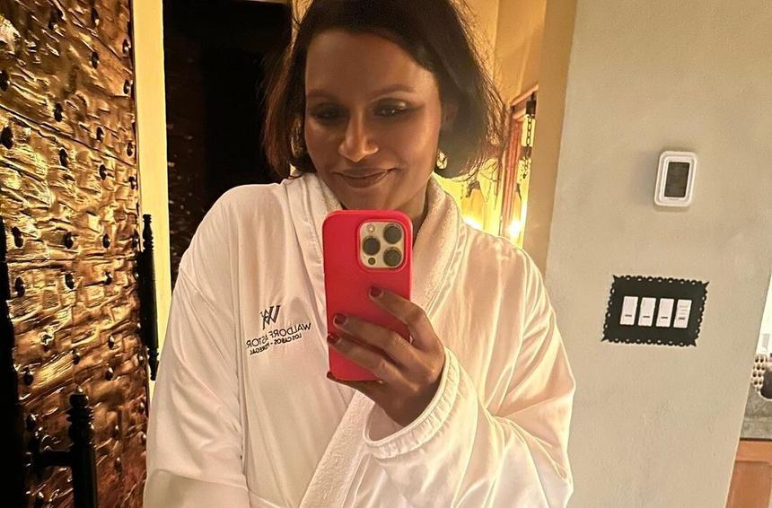 Звезда сериала «Офис» Минди Калинг стала матерью в третий раз