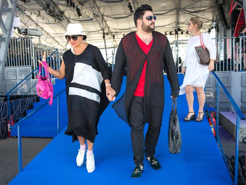 Эйвазов после объявления о разводе показал, как проводит время с сыном Нетребко