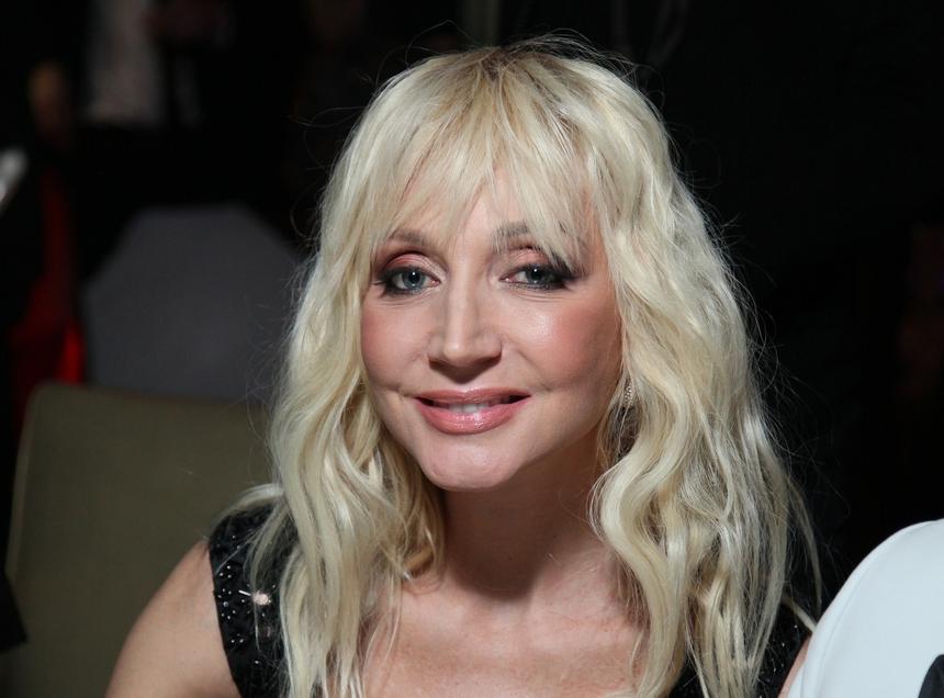 Певица Кристина Орбакайте наняла телохранителя во время гастролей по Израилю