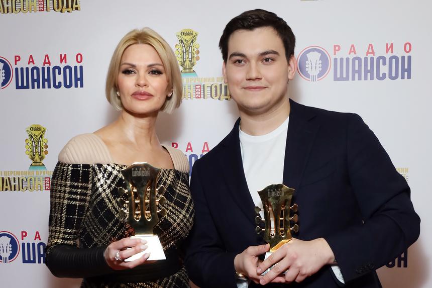 «Спасибо, что указываешь мне путь с небес»: певец Александр Круг обратился к отцу, убитому 22 года назад