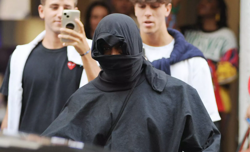 Активисты попросили Генпрокуратуру проверить тексты рэпера Канье Уэста