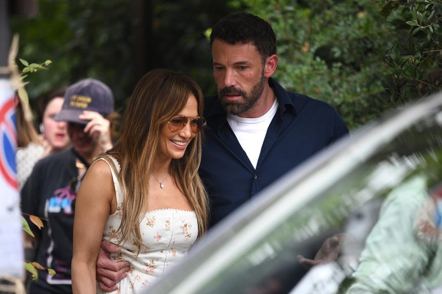 Готовятся к разводу: Дженнифер Лопес и Бен Аффлек распродают антиквариат из их дома