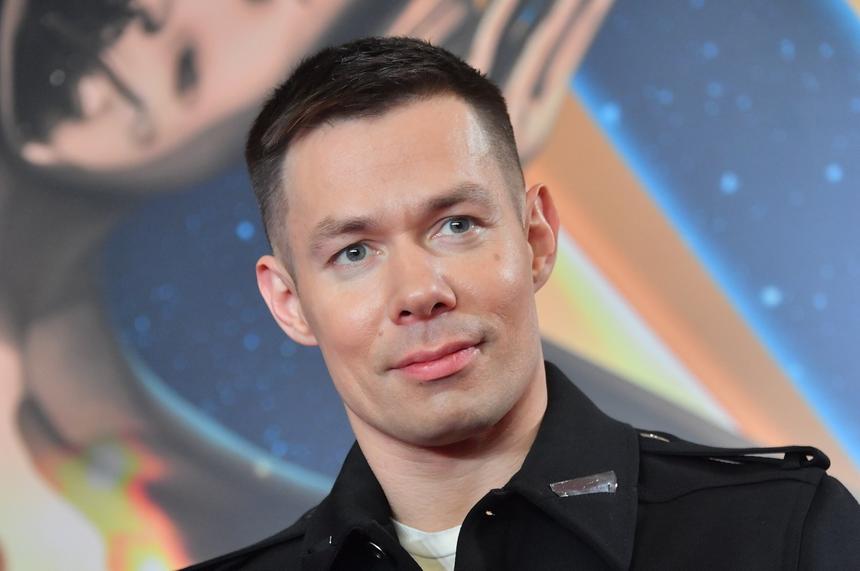 «Я связывался с соседями, они тоже не в курсе»: Стас Пьеха рассказал о пропаже живущего в Литве отца