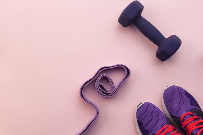 Жительнице Санкт-Петербурга откусили палец в фитнес-центре