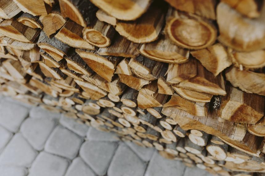 Глава района Курской области Белых умер из-за травм после заготовки дров для СВО