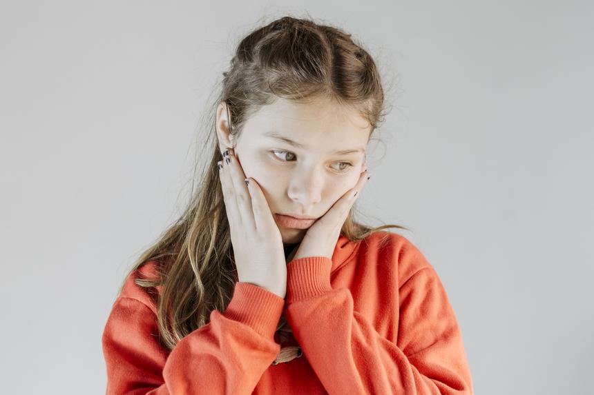 Может оказаться в детдоме: 12-летнюю школьницу изъяли из семьи после побега к 16-летнему бойфренду