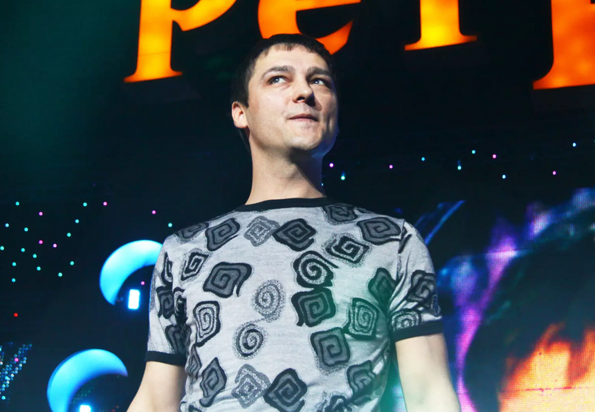 Сын Юрия Шатунова Денис окончил школу в Германии