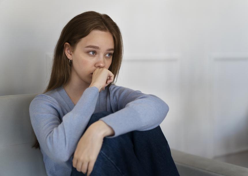 Из-за проваленного ГИА по трем предметам: 17-летняя девятиклассница сбежала из дома