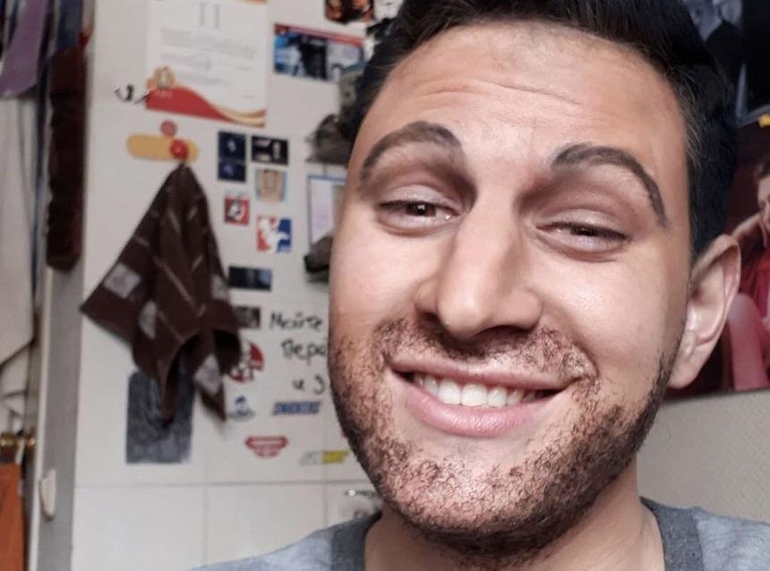 «Это было больно как никогда»: блогеру Сатиру сломали ребро в «тюрьме»