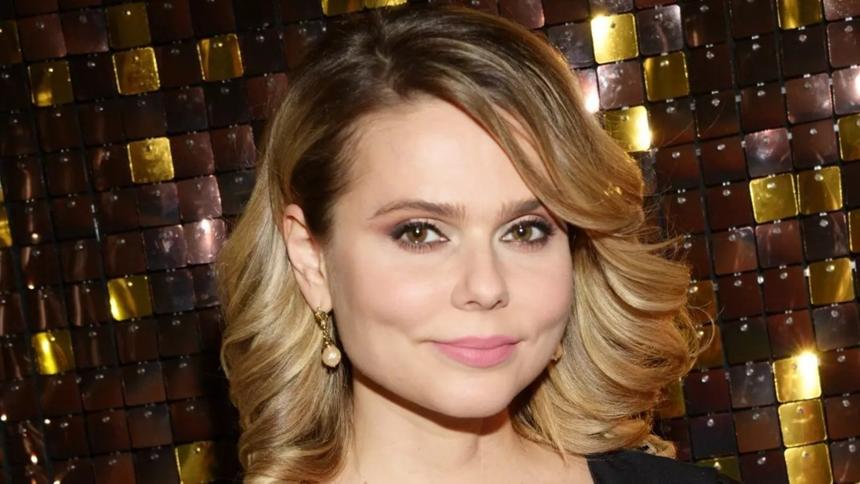 «Я не могла ходить»: Ксения Новикова рассказала, как Жанна Фриске спасла ей жизнь