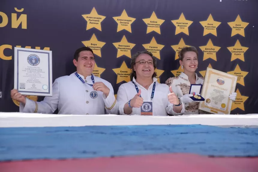 Звездные кондитеры Марина и Максим Синицкие установили мировой рекорд