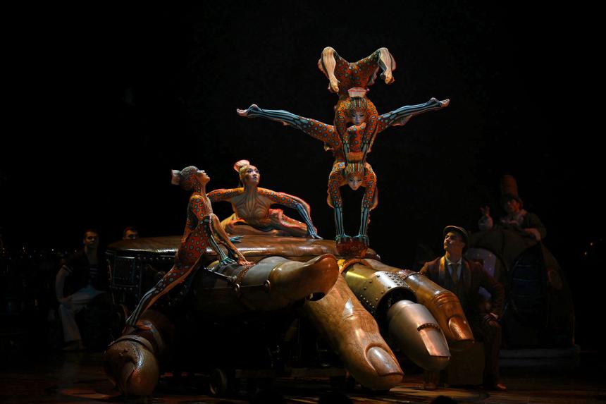 Бывшего акробата Cirque du Soleil избили в центре Москвы