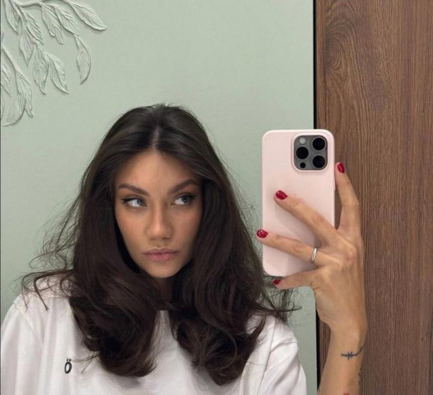 Карина Истомина получила в подарок сумку стоимостью от трех миллионов рублей