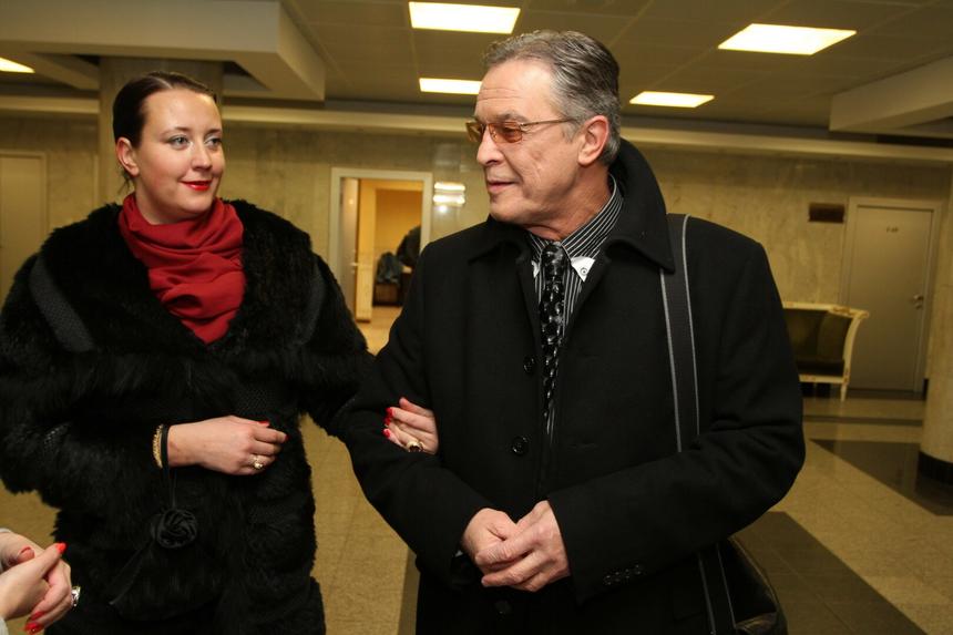 «Тебе не стыдно?»: Раиса Рязанова обратилась к «переобувшемуся» Ивару Калныньшу