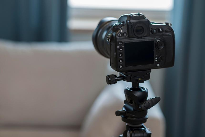 Певец Шарлот записал видео с извинениями перед патриархом Кириллом