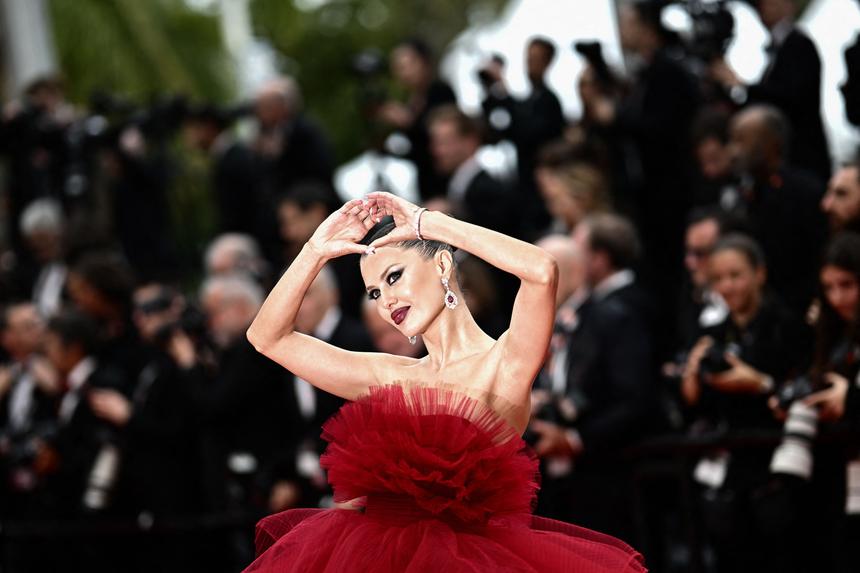 «Очень мало мужественных»: Виктория Боня рассекретила таинственного спутника