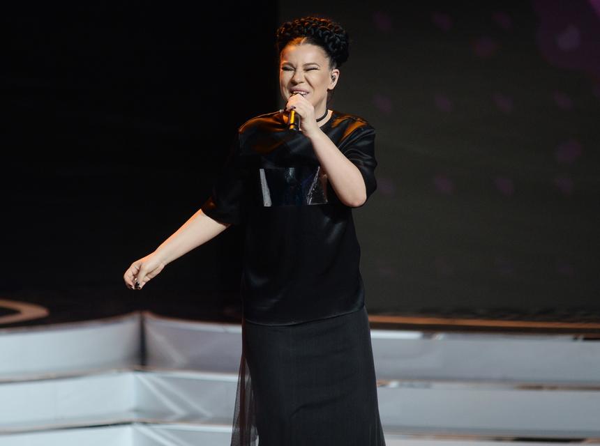 «Ей никто не занимается»: продюсер объяснил спад в карьере певицы Елки