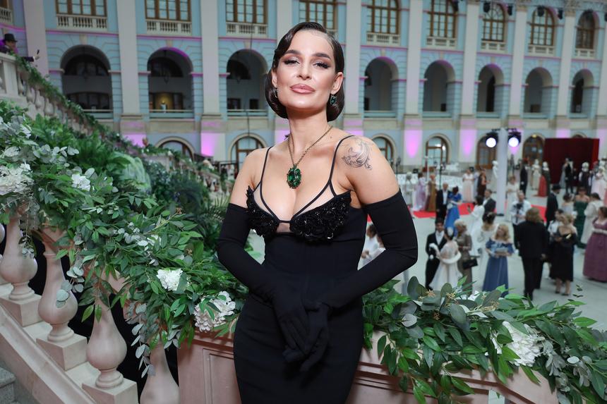 Известная певица исполнила «Грустный дэнс» после награждения победителей на Суперкубке России