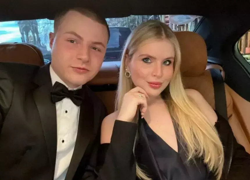 23-летняя дочь Александра Малинина Устинья уехала с женихом на отдых в Италию