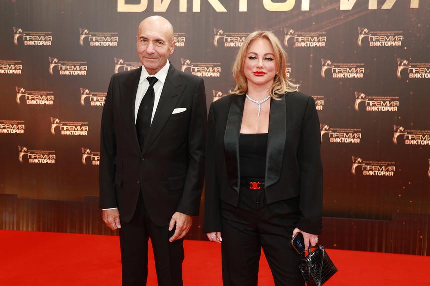 «Папина липучка»: Игорь Крутой показал проживающую в США 21-летнюю дочь