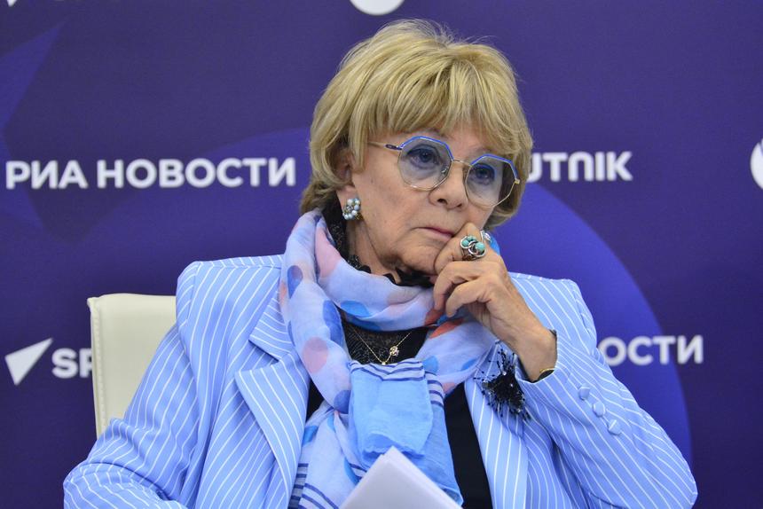 «Я практически была свидетелем его ухода»: Алла Сурикова рассказала о последних днях жизни Андрея Миронова