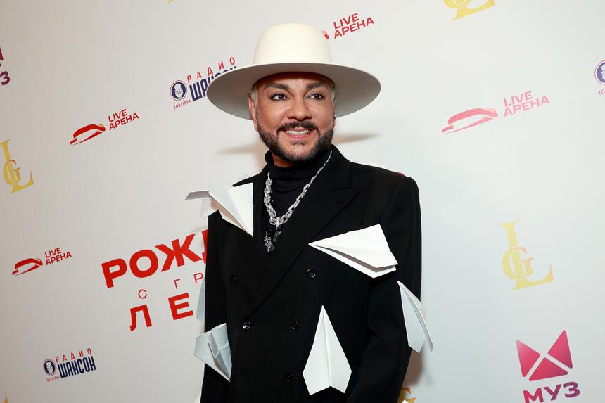 Филиппа Киркорова осудили за пародию его дочери на скандал с «розовой кофточкой»