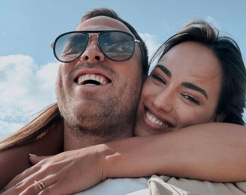 Темноволосая танцовщица: как выглядит новая девушка блогера Алексея Столярова