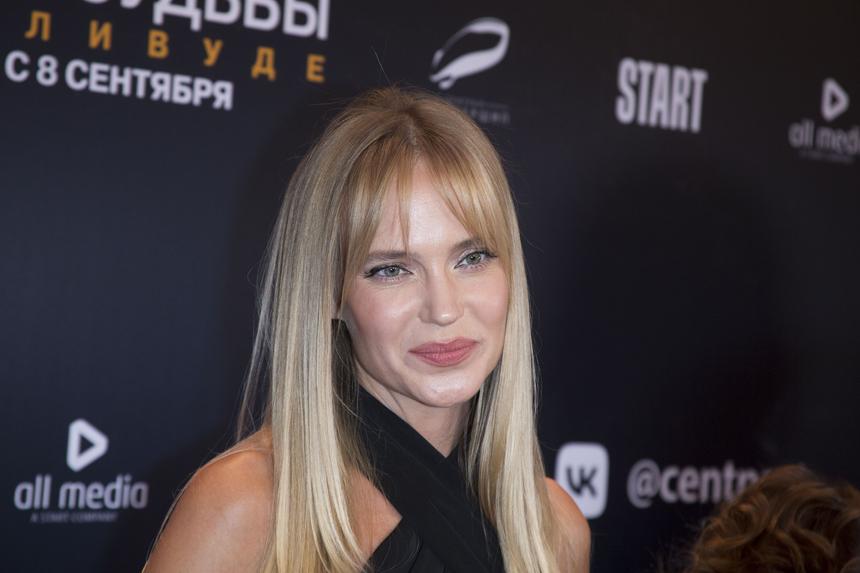 «Предательство выбило меня окончательно»: Глюкоза объяснила неадекватное поведение на концерте в Красноярске