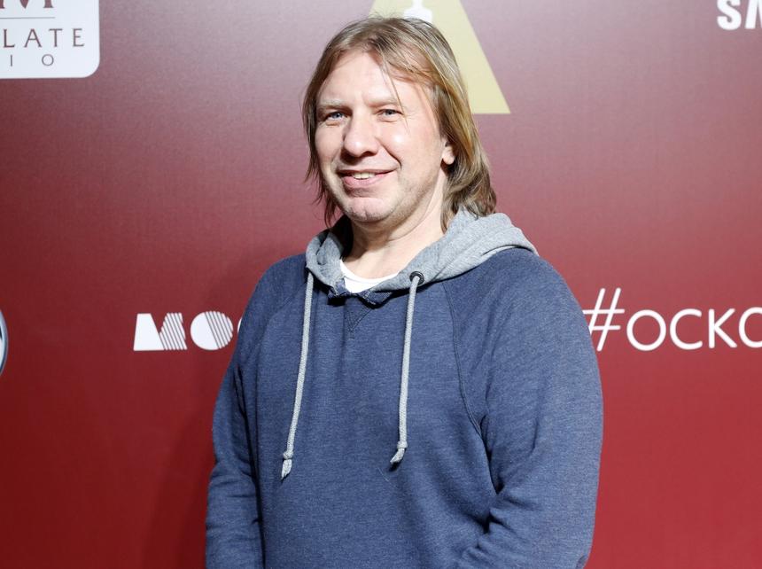 Владелец хита «По ресторанам» подал в суд на лейбл сына Виктора Дробыша