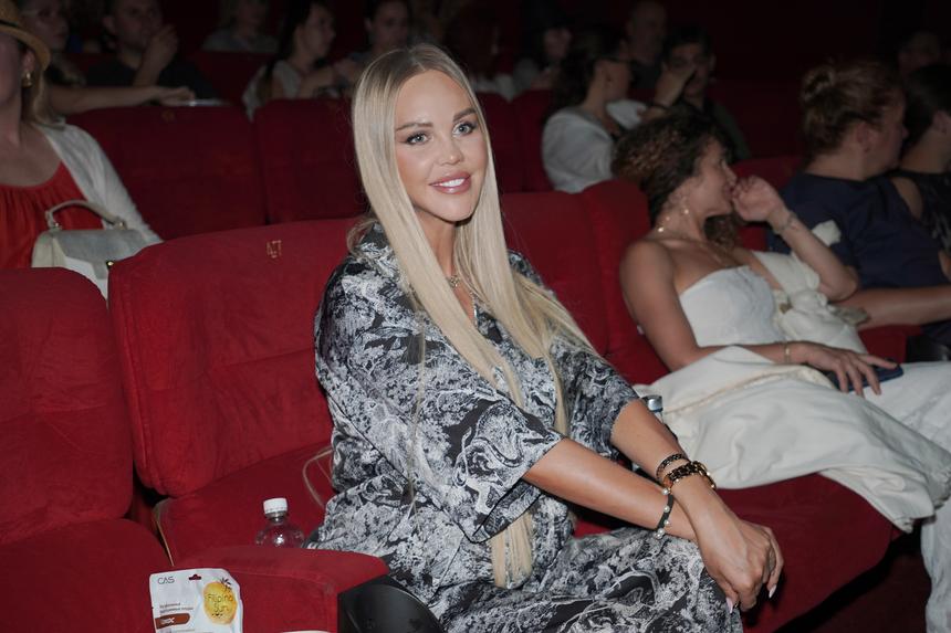 «В ожидании чуда»: Мария Погребняк снялась в фотосессии с новым женихом