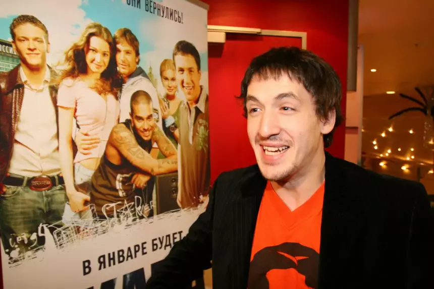 «Я нашел свою любовь, свою фею»: Артур Смольянинов* перестал скрывать отношения с женой известного музыканта