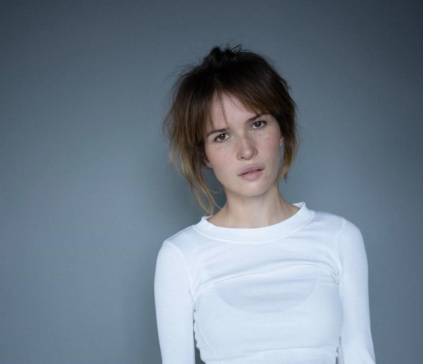 «Я ношу ее лет 9-10»: Лукерья Ильяшенко назвала самую дорогую вещь в гардеробе