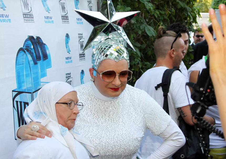 Журналист Додолев назвал Верку Сердючку «дитем колбасы» и ответил на оскорбления