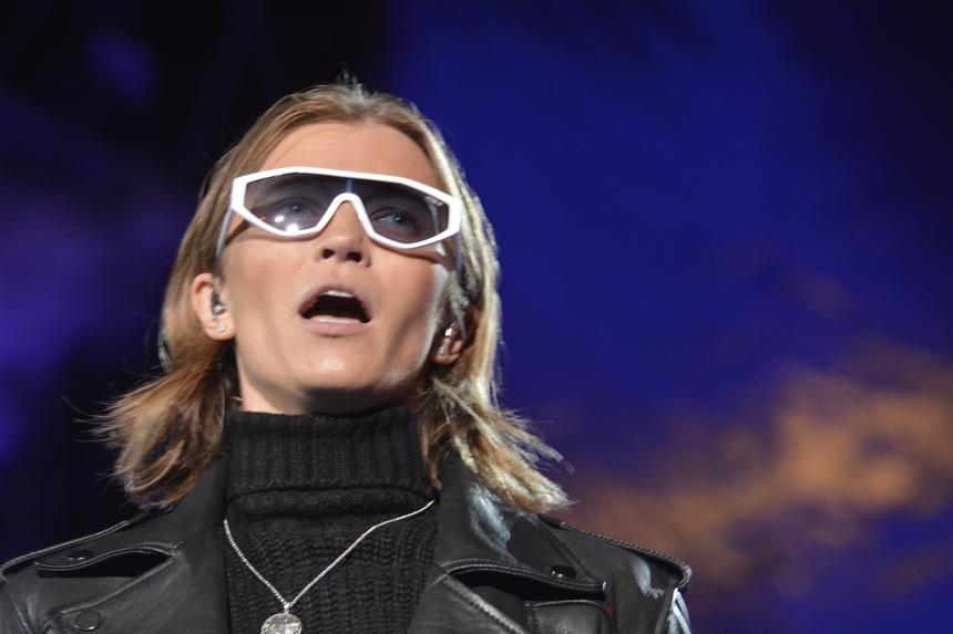 Певица Маша Шейх продает элитную иномарку за почти 10 млн рублей