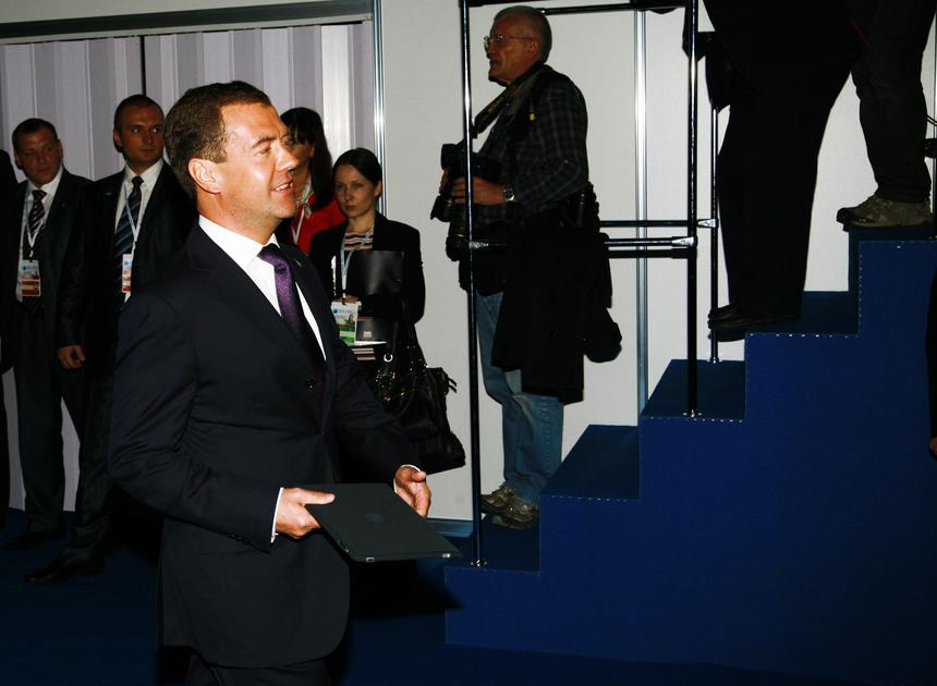 «Хочется, чтобы предатели России сгнили в застенке»: Медведев прокомментировал обмен заключенными с США