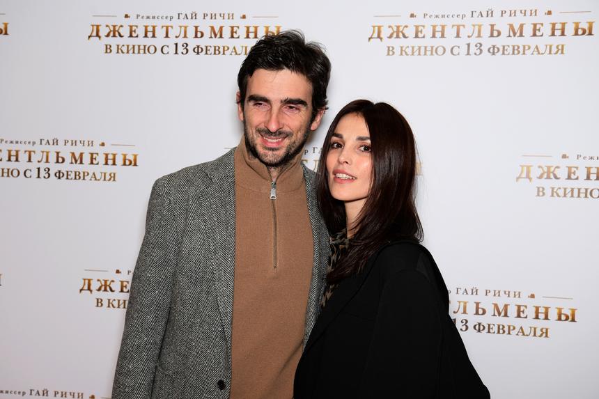 «Мы растеряны»: беременная Сати Казанова и ее муж узнали пол ребенка