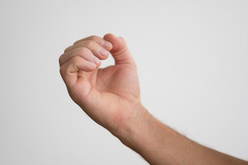 Российского школьника жестоко избили из-за вейпа