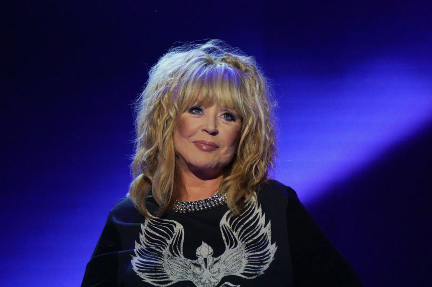 Певица Алла Пугачева планирует вернуться в Москву до конца лета